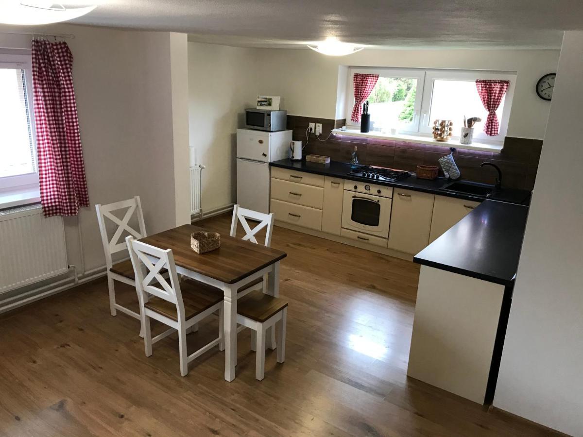 Apartman Emka 2 Liptovsky Mikulas Bagian luar foto